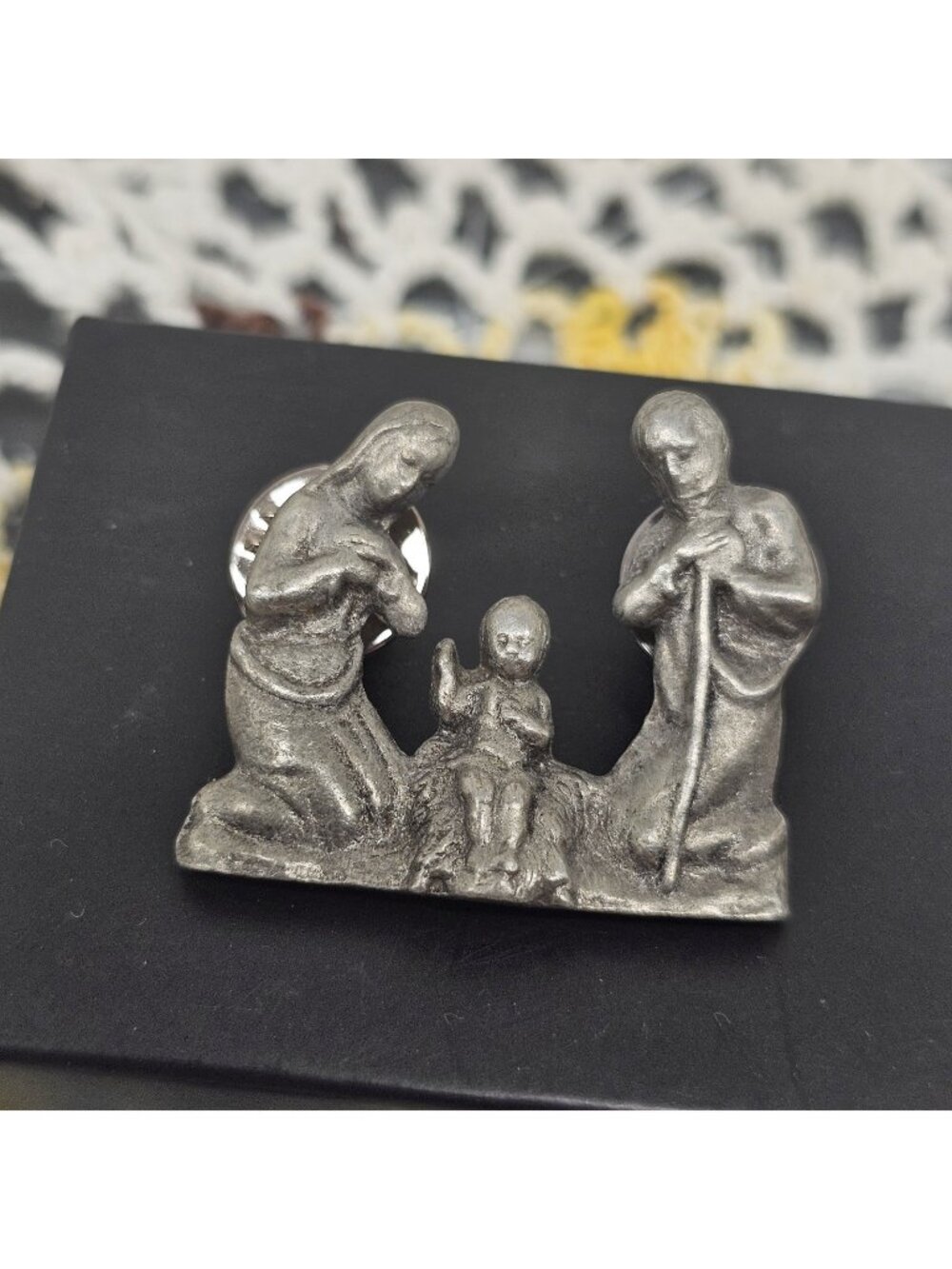 Vintage Nativity Holy Family Figurine Pin Brooch Pewter Jesus Mary Joseph